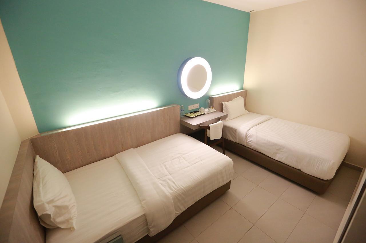 Pantai Regal Boutique